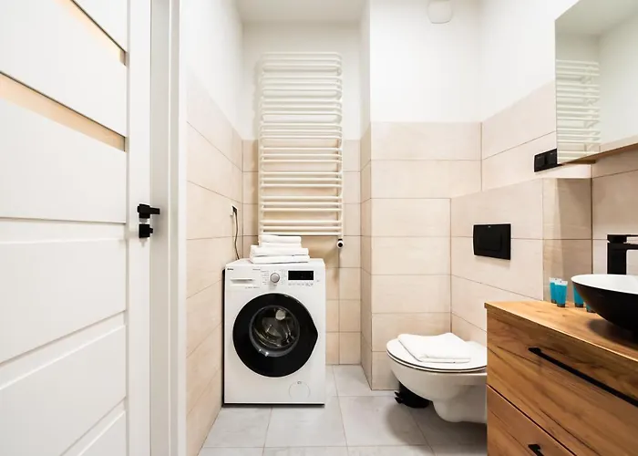 High Wilanow Elegant By Bookinghost